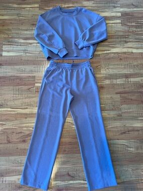 Lululemon Women's Lavender SoftStreme Lounge Set. Size 8